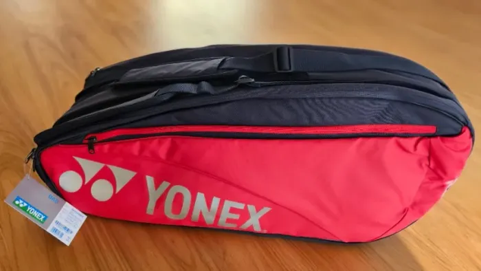 Raqueteira Yonex Team para 9 raquetes. Nova em folha.