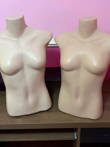 Kit com 2 Manequins