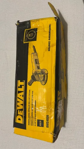 Esmerilhadeira Angular DeWalt DWE4020, 800 W, disco 4½? (115 mm).
