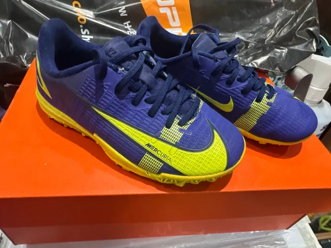 Chuteira Nike infantil 27 do japao