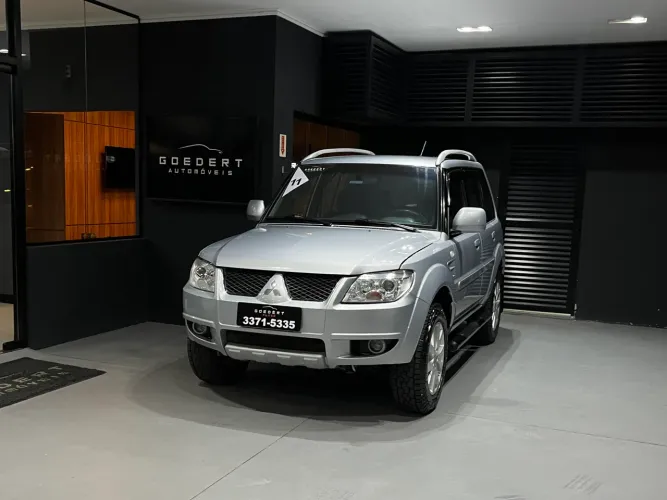 Mitsubishi Pajero TR4 2.0/ 2.0 Flex 16V 4X4 Mec. 2011