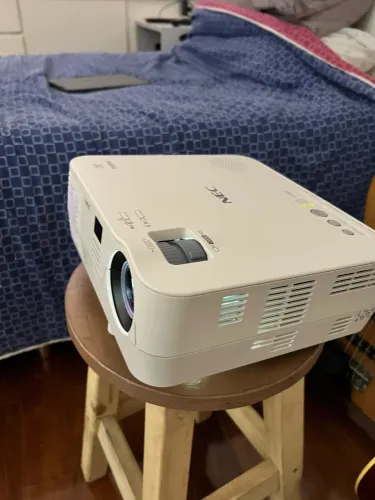Projetor  NEC VE282XB 