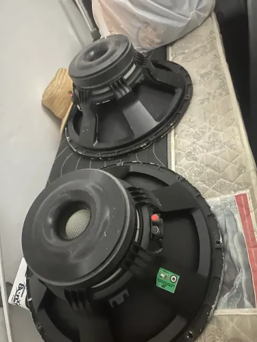 Alto falante JBL 18? WPU 900w