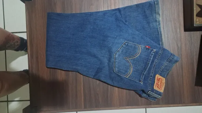 Calça levis bootcut tamanho 42