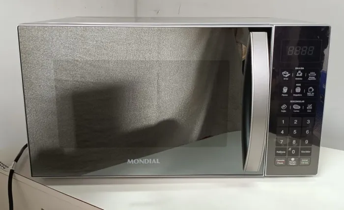 Microondas Mondial espelhado 34litros 127volts.