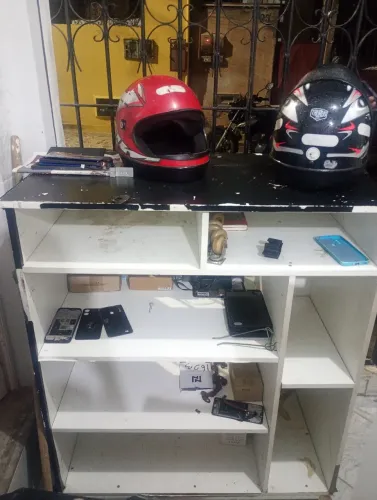 Balcão Vitrine em Boas condições pra Iniciar seu negócio