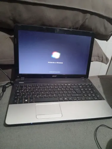 Notebook ACER tem detalhes mais funciona normal