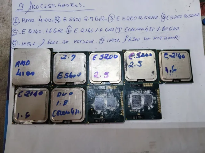 9 processadores dual core:AMD 4100,E5400 2.7,E5200 2.5,E200 2.5,E2140 1.6 E2140 1.6 cel 18