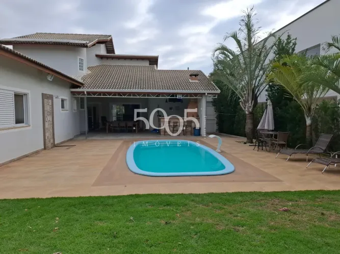 Casa à venda no Condomínio Jardim Santa Mônica com 291m² e 3 suítes