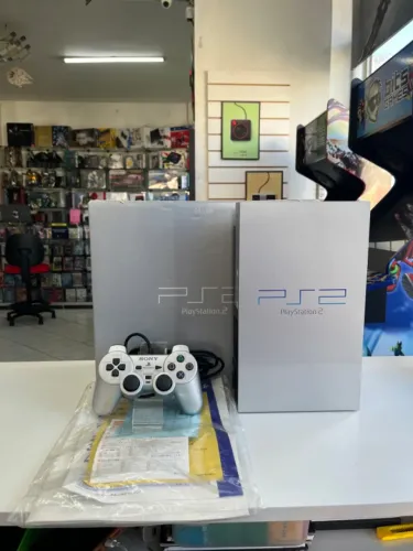 CONSOLE PLAYSTATION 2 FAT SILVER SCPH-39000 (JPN) NA CAIXA SEMINOVO - SONY