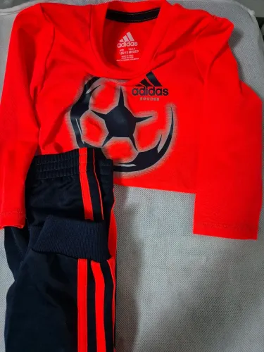 Conjunto de frio Adidas para bebê 