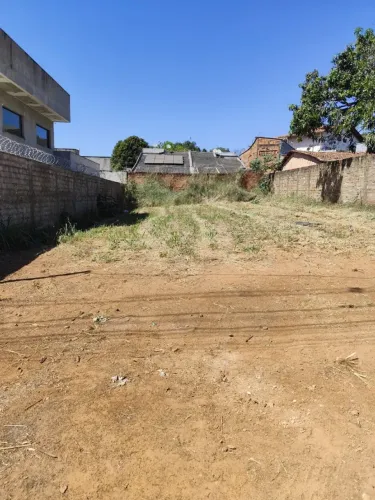 Lote no Jardim Maria Inês próximo ao Buriti Shopping 189 m2