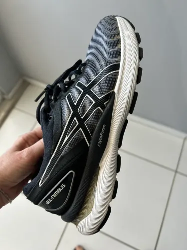 Tênis de alta performance Asics Gel Nimbus