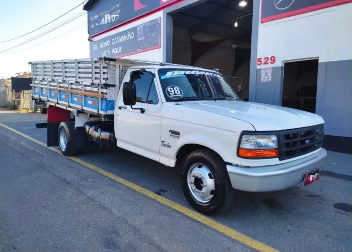 Vende-se FORD F-4000