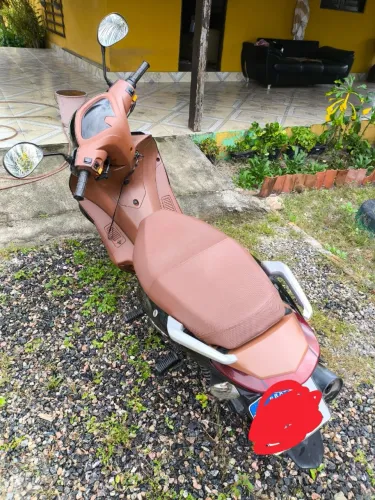Moto a venda