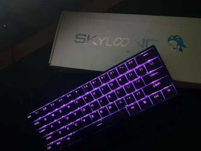 Skyloong GK61 - Teclado Mecânico 60% RGB - Switch Óptico