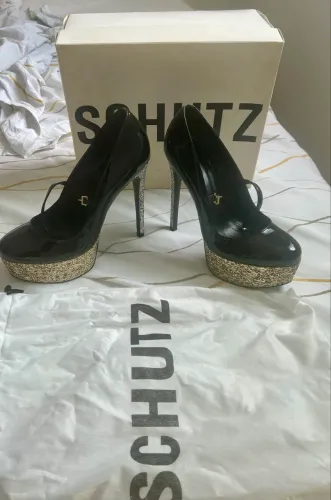 Salto Alto Schutz 