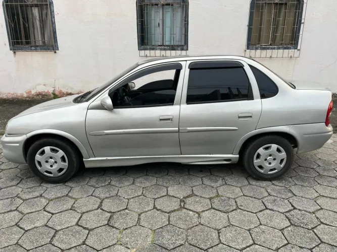 Chevrolet Corsa Sedan Super Milenium 1.0 MPFI 16V 2001