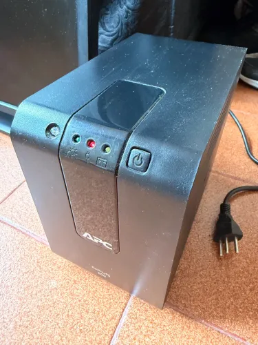 Nobreak APC Back UPS 600