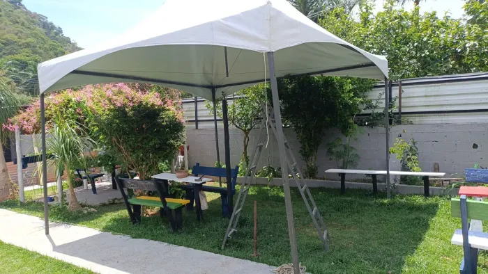 Tenda 3x3 usada 