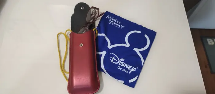 Armação de óculos infantil Disney original + Estojo Mickey e flanela 