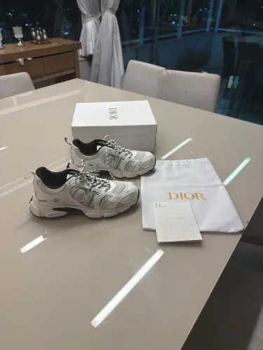 Dior B30 Primeira Linha tamanho 43