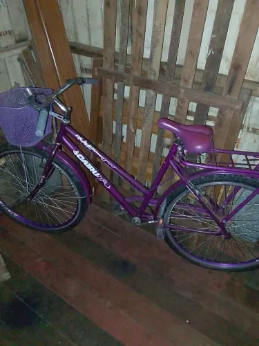Bicicleta aro 27 roxa para passeio
