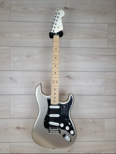 Guitarra Fender Stratocaster Aniversário 75 anos Edição limitada Aniversário 75 anos
