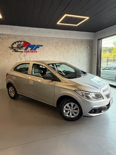 Chevrolet Onix Hatch LT 1.0 8V Flex Power Mec. 4P 2016