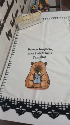 Pano de Prato com bico com Perolas em Croche