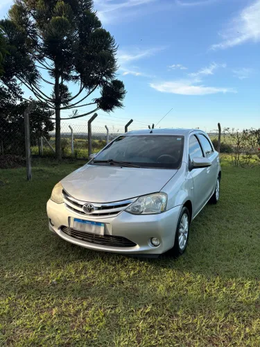 Toyota Etios XLS 1.5 Flex 16V 5P Mec. 2014