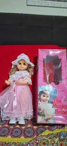 Boneca antiga importada 