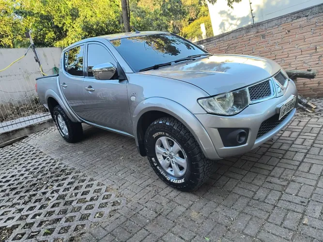 Mitsubishi L200 Triton HPE 3.2 CD TB Int.diesel AUT 2012