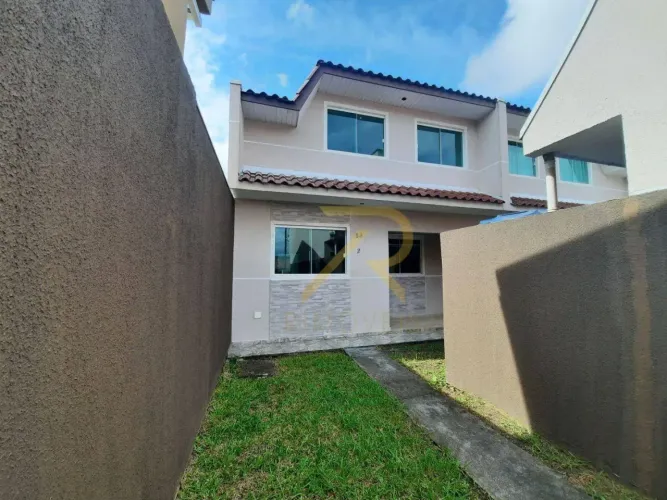 Sobrado com 4 dormitórios à venda, 92 m² por R$ 490.000,00 - Umbará - Curitiba/PR