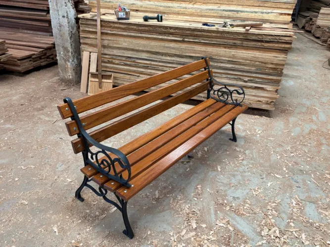Banco de jardim 170cm