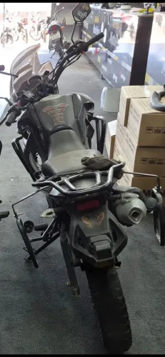 VENDO SHI 175 CARBURADA 2024/2025 PRETA
