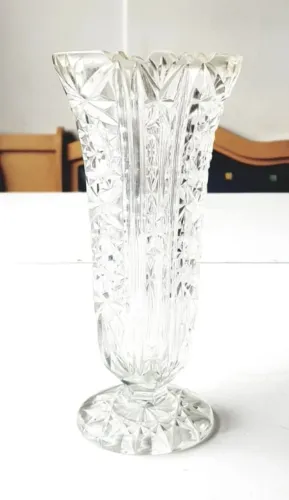 Taça de Vidro Lapidado - Antiguidade - Vidro Grosso   