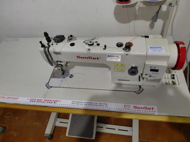 Vende se maquina costura transporte duplo