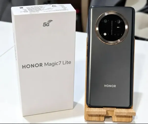 Celular Honor Magic 7 Lite 24gb e 512gb de armazenamento