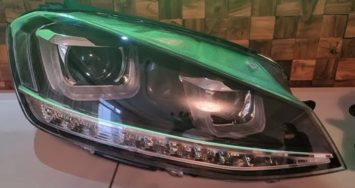Farol LED golf mk7