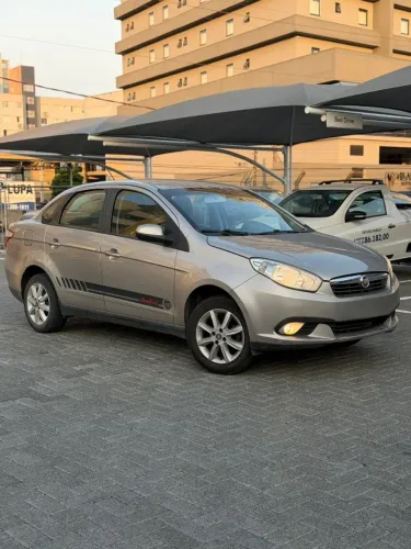 Fiat Grand Siena Attrac. 1.4 EVO F.flex 8V 2013