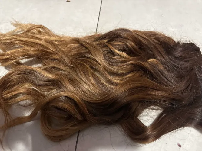 Cabelo brasileiro usado só uma vez