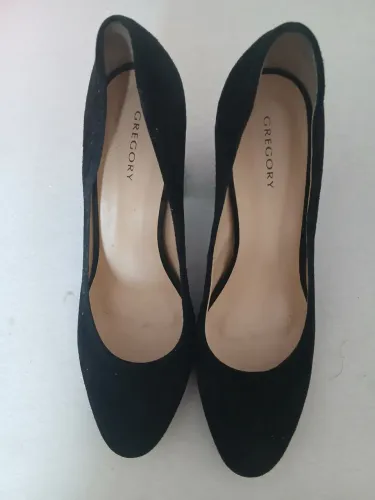 SCARPIN PRETO GREGORY SALTO GROSSO SEMINOVO N38
