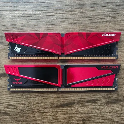 Memoria DDR4 16GB T-Force Vulcan