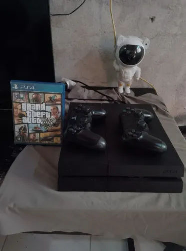 PS4 fat dois controles