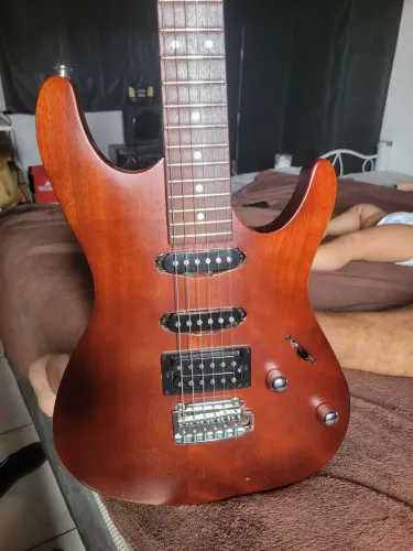 Guitarra lbanez