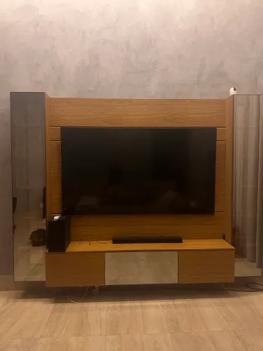 Rack para TV até 85? para sala com LED em MDF