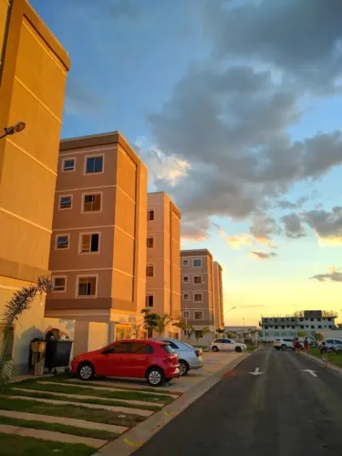 Procuro alguém para dividir aluguel / apartamento