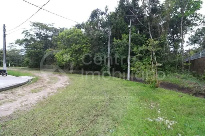TERRENO à venda em Peruíbe, no bairro Jardim Sao Luiz