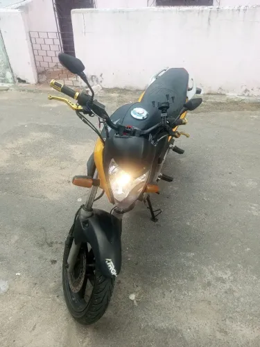 Vendo cb 300